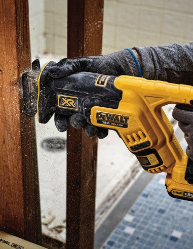Dewalt Kit 7 Werkzeuge + 3 Bat 5ah + DCB1104 Ladegerät + 4xTstak VI Kit DCK767P3