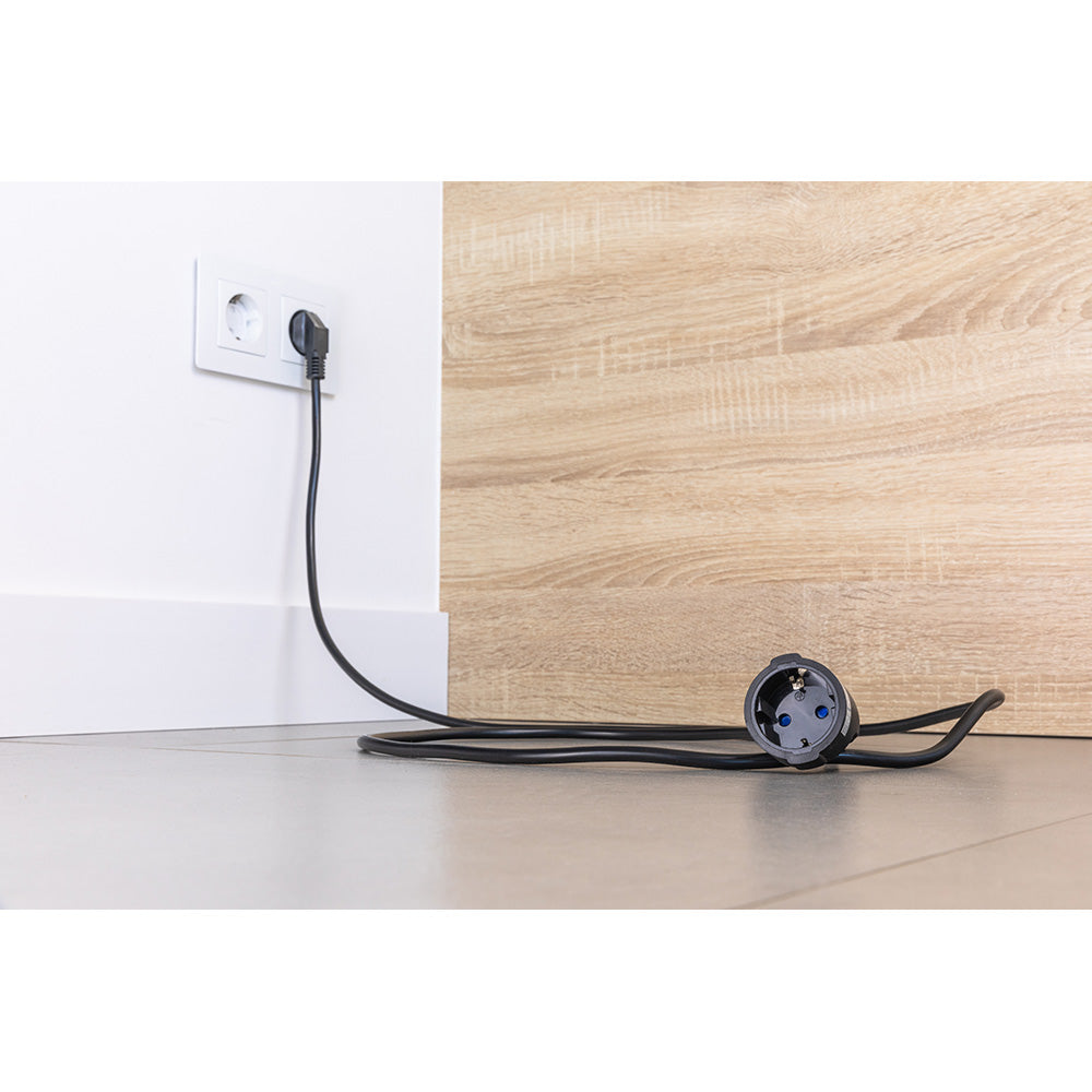 Verlängerungskabel mit 1 Steckdose 2P+T 16A 250V~ und 5 m Kabel H05VV-F 3G1,5mm², schwarz, EDM