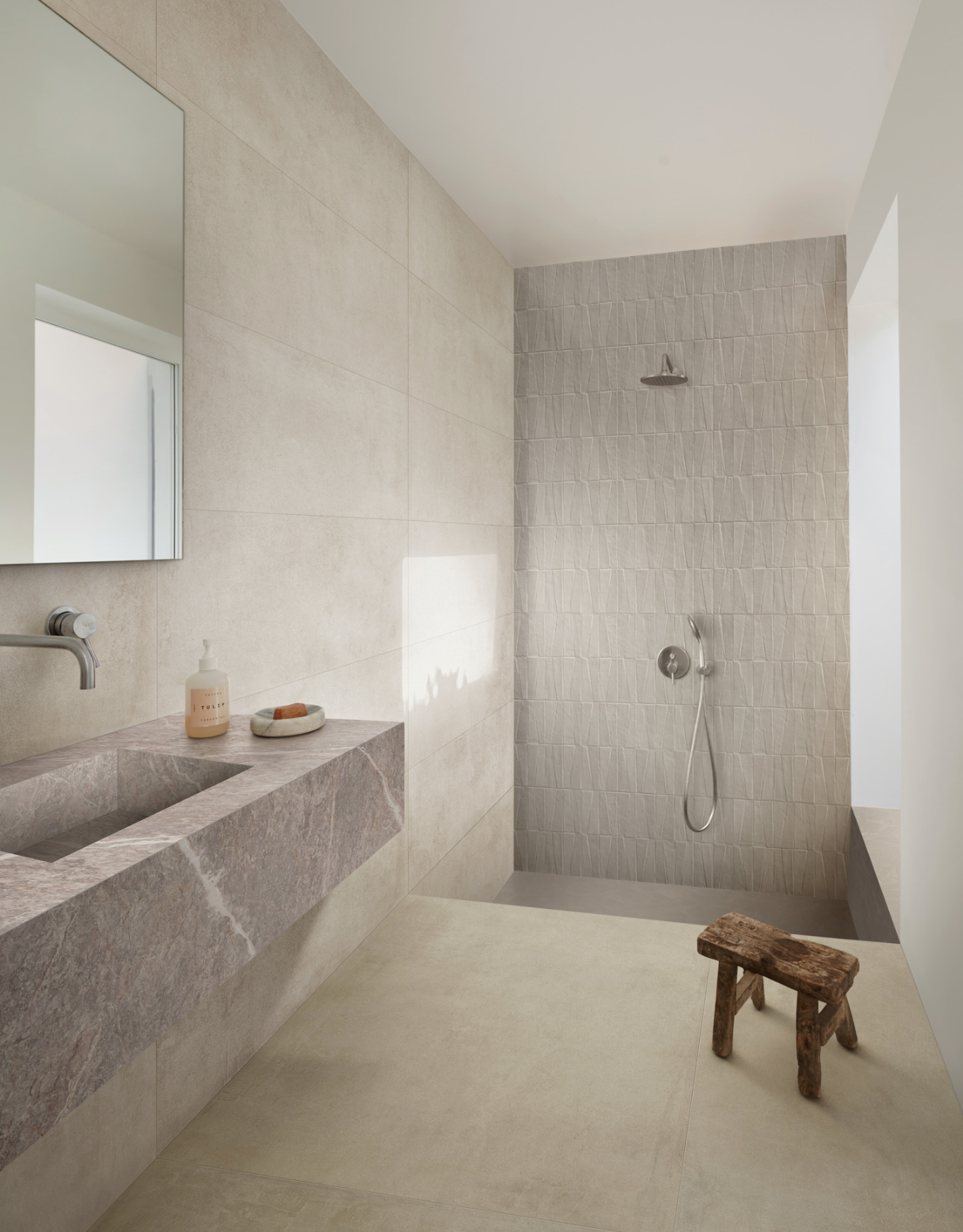 Box 1,44m2 Zementasche Wand RT 40x120cm Marazzi