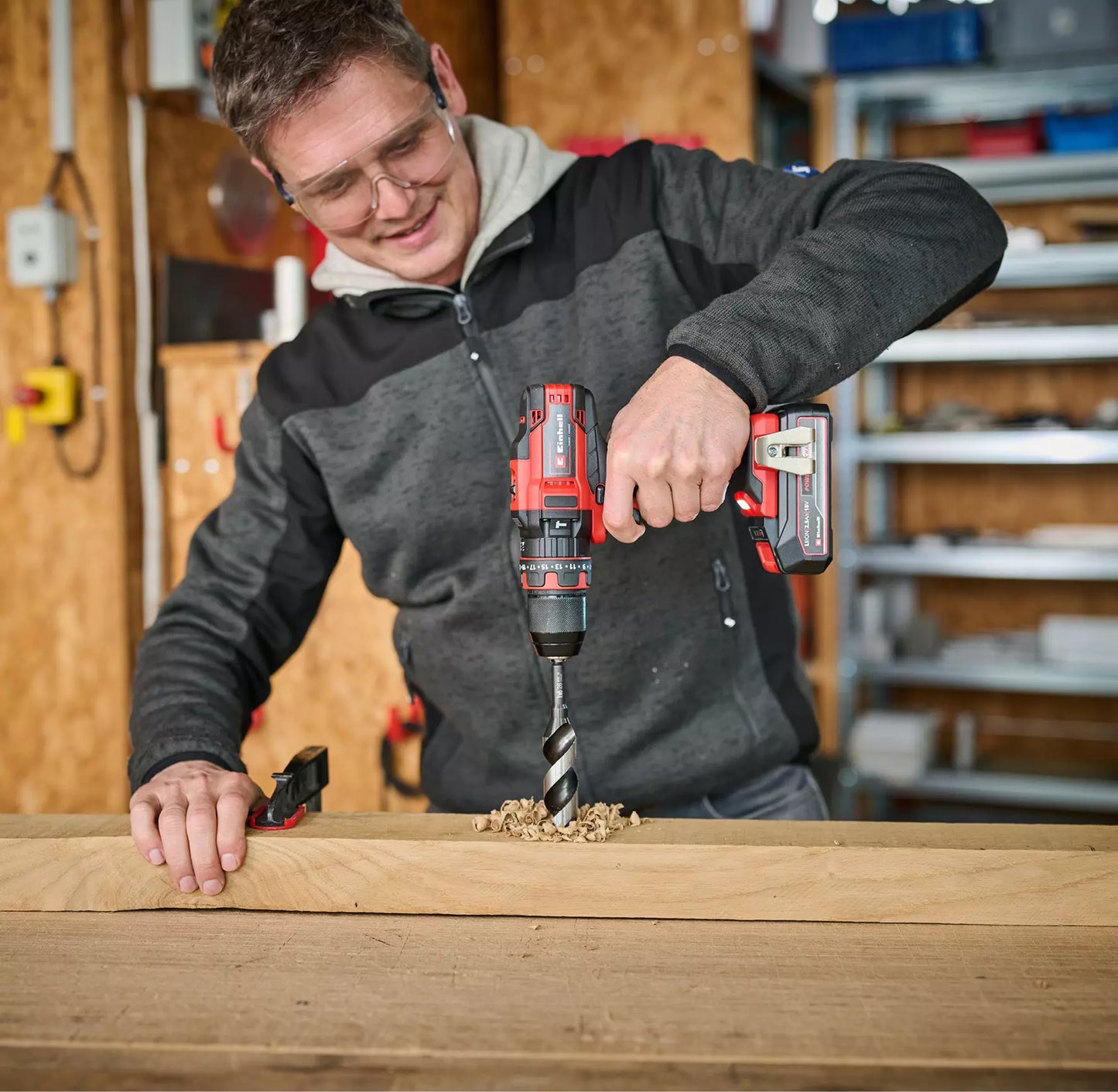 Einhell 18V Akku-Bohrhammer mit 1 Akkus 2,5Ah und Ladegerät TE-CD 18/44 Li-i