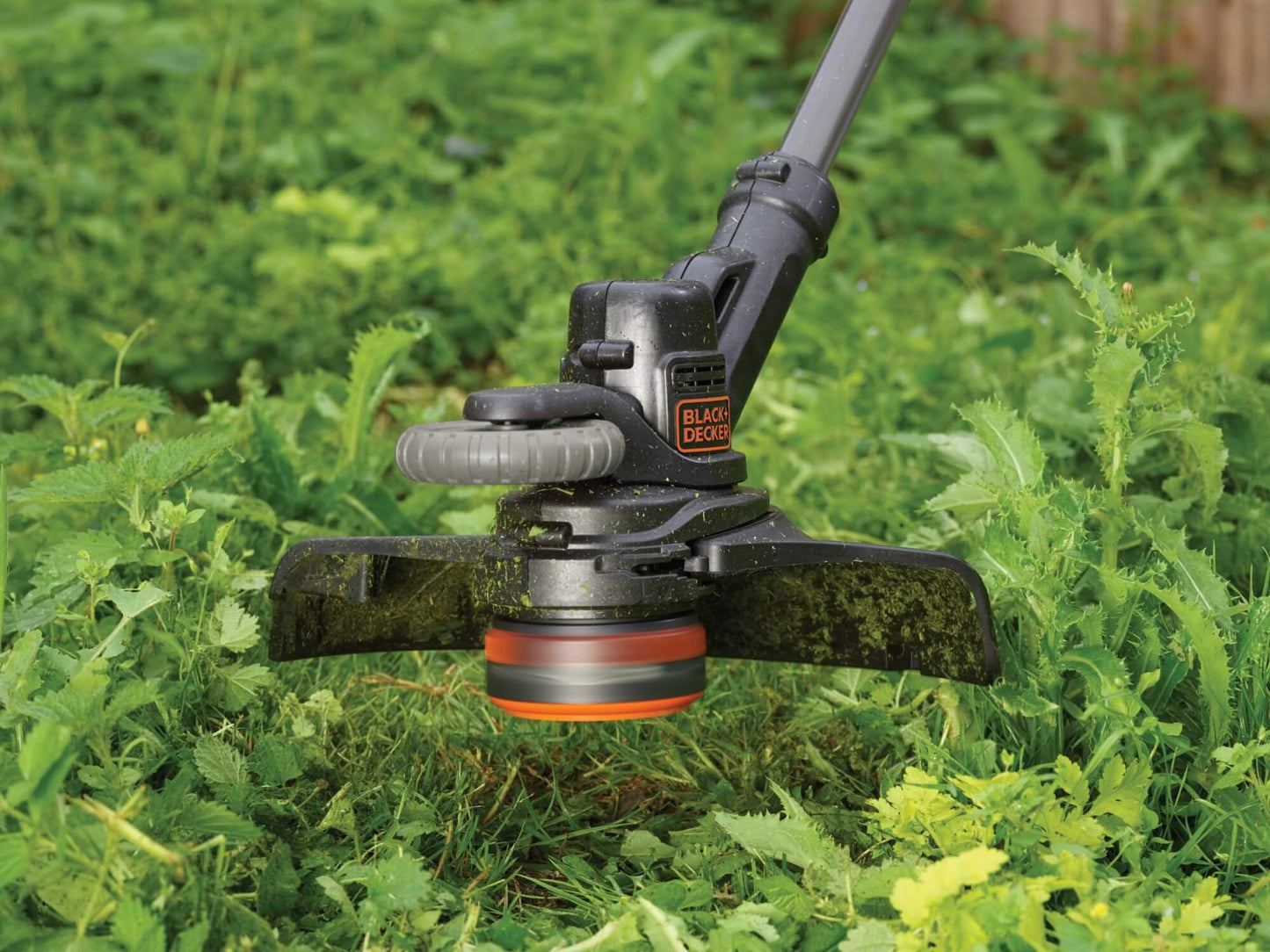 Desbrozadora de batería 18V Black&Decker STC1820PC 28CM 2Ah
