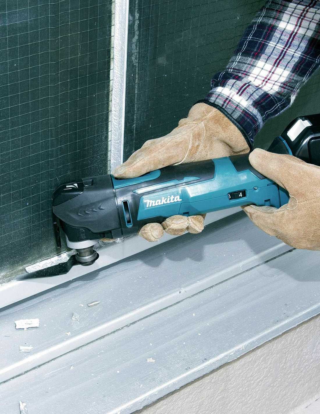 Makita-Set mit 10 Werkzeugen + 3 Schlägern + Ladegerät + 2 Taschen DLX1071BL3