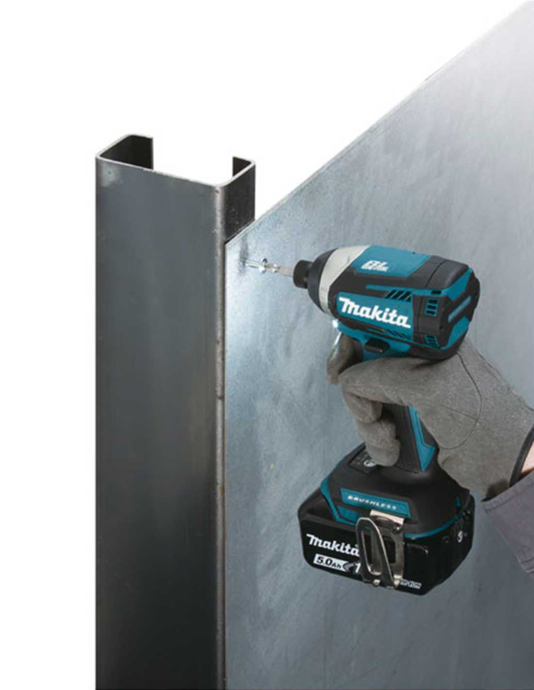 Makita-Set mit 10 Werkzeugen + 3 3-Ah-Akkus + Ladegerät + 2 Taschen DLX1080BL3