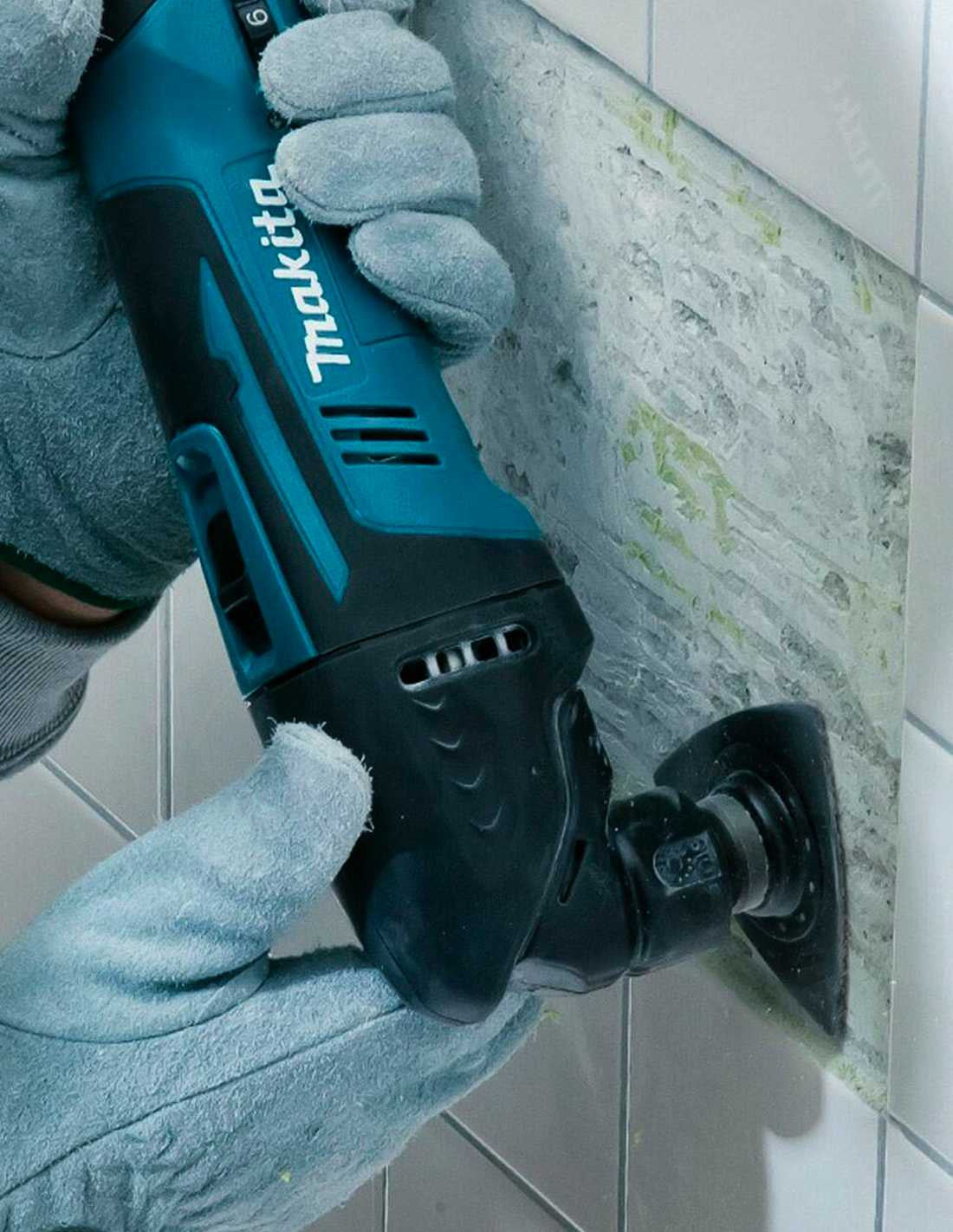 Makita-Set mit 10 Werkzeugen + 3 3-Ah-Akkus + Ladegerät + 2 Taschen DLX1080BL3