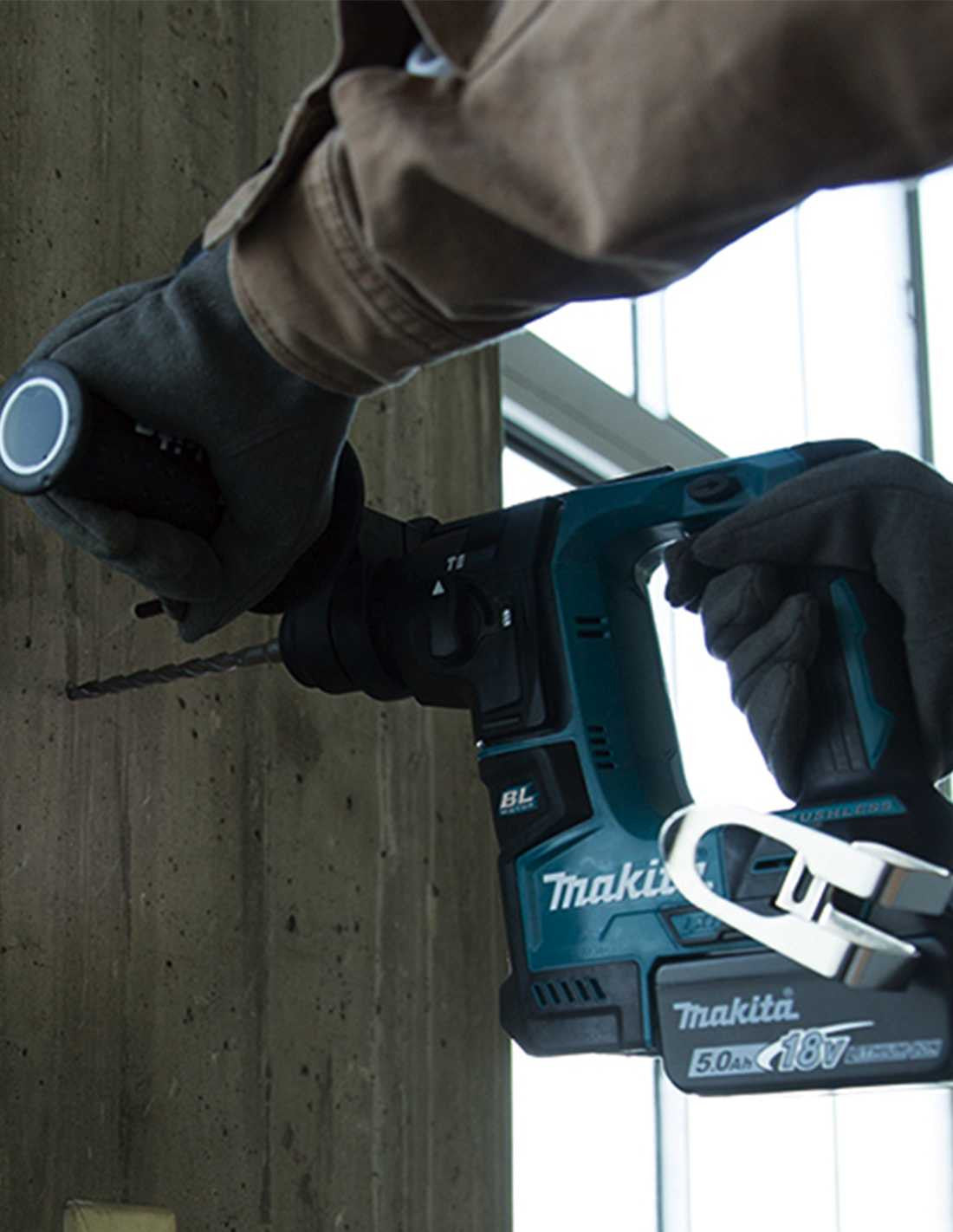 Makita Kit Schlagschrauber DTW300 + Hammer DHR171 + 2bat 5Ah + Ladegerät + Tasche LTX600 DLX2281BL2