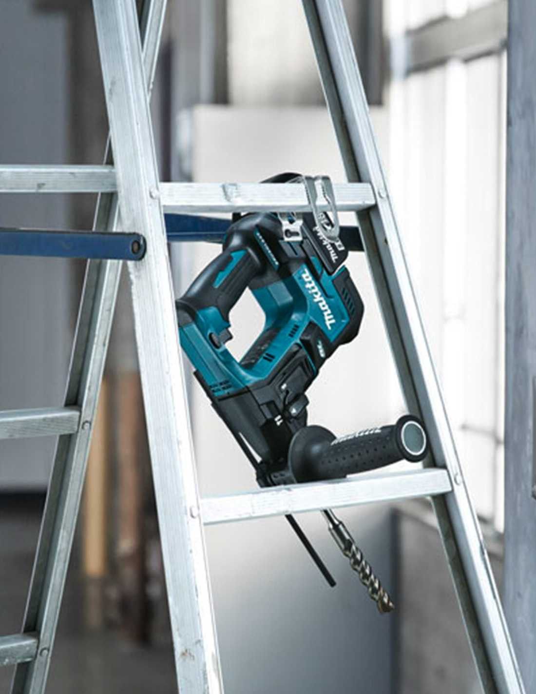 Makita Kit Schlagschrauber DTW300 + Hammer DHR171 + 2bat 5Ah + Ladegerät + Tasche LTX600 DLX2281BL2