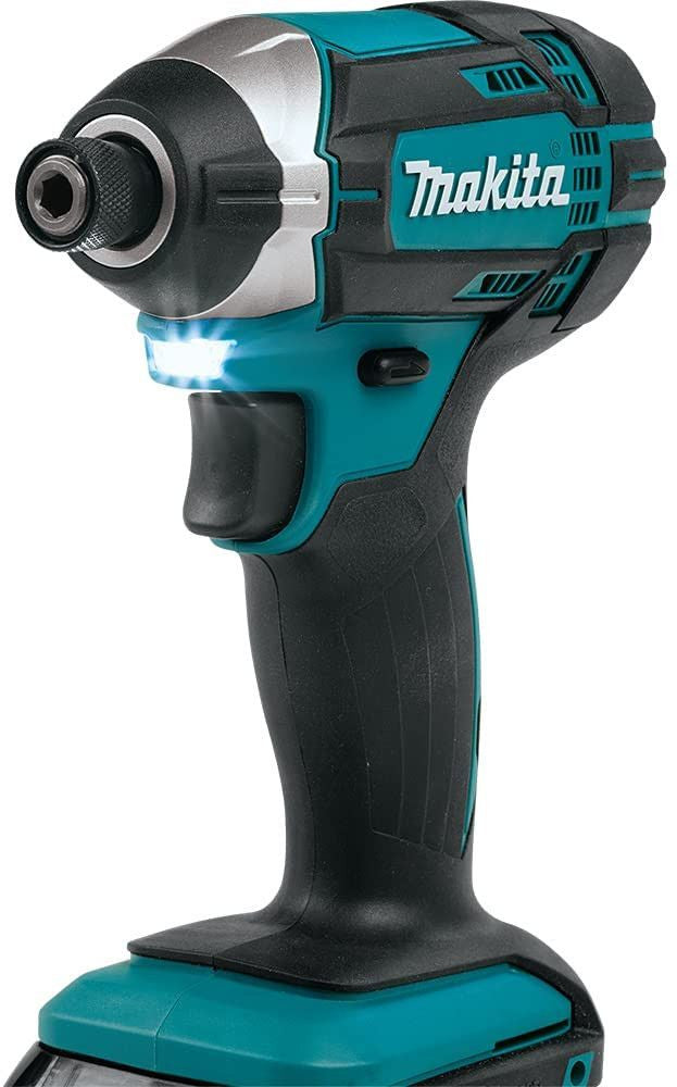 Makita Kit 7 Werkzeuge + 2bat 5Ah + Ladegerät + 2 Taschen LXT600 DLX7815BL2