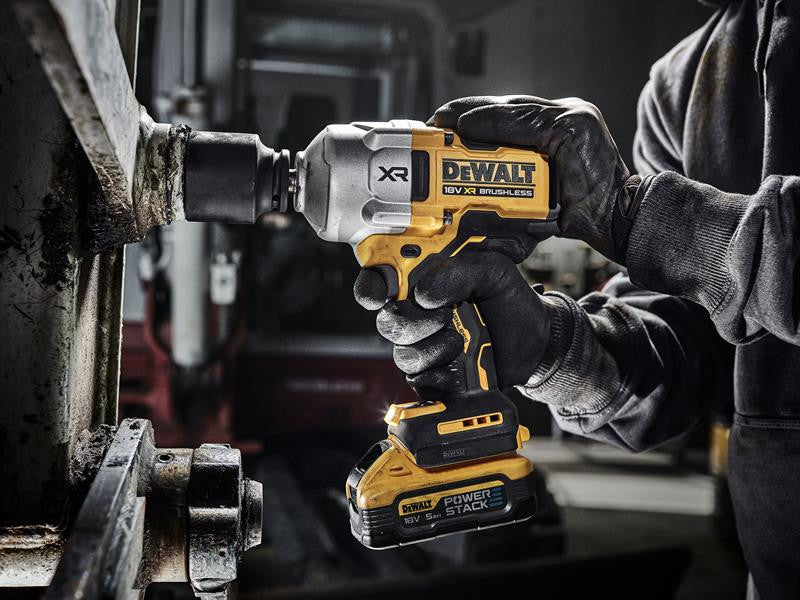 Dewalt Kit 9 Werkzeuge + 3 Bat 5ah + DCB115 Ladegerät + 4xTstak VI DCK970P3