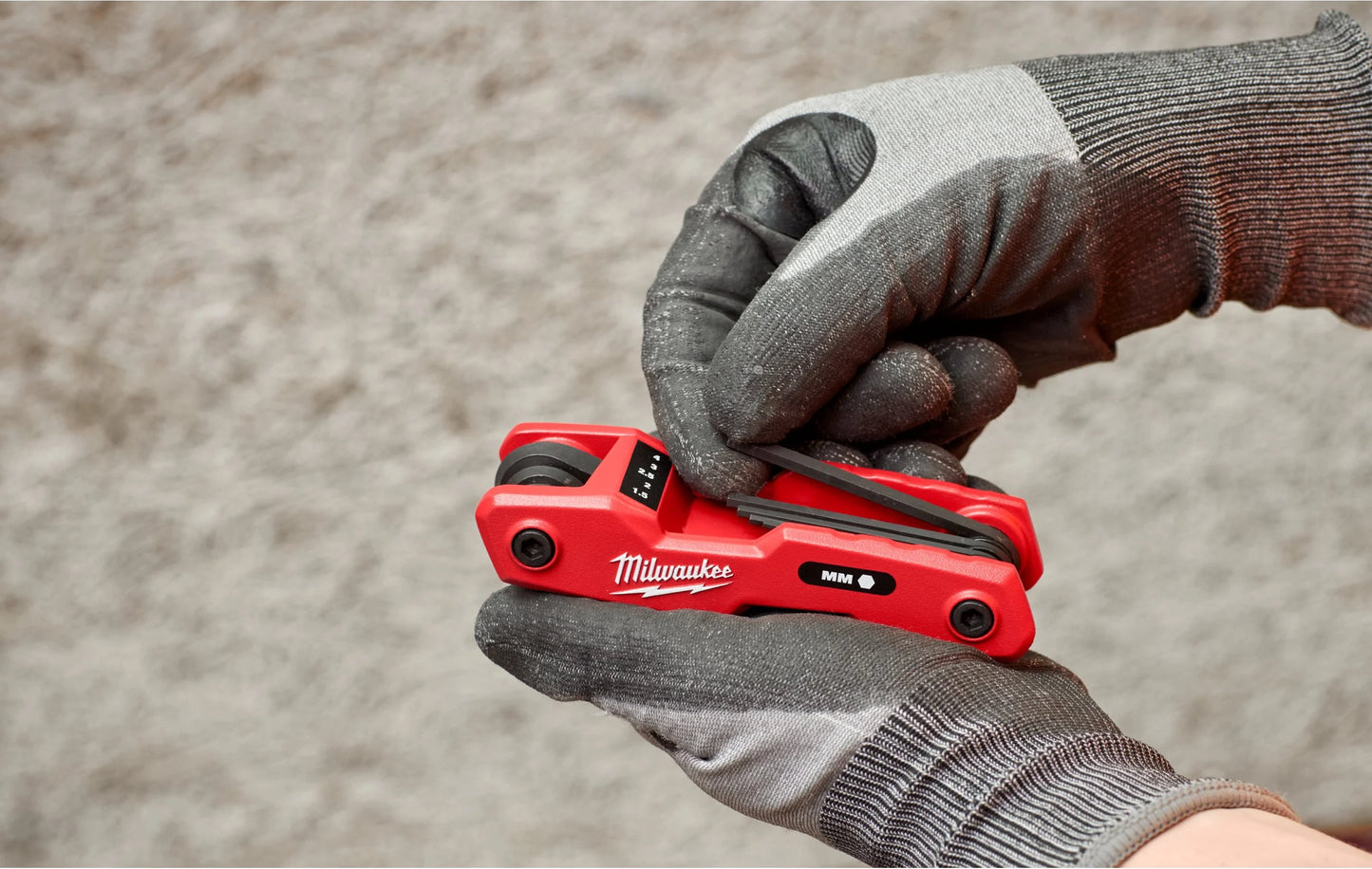 Sonder-Set mit Handwerkzeugen + Ladegerät + Akku + Milwaukee Jobsite-Rucksack