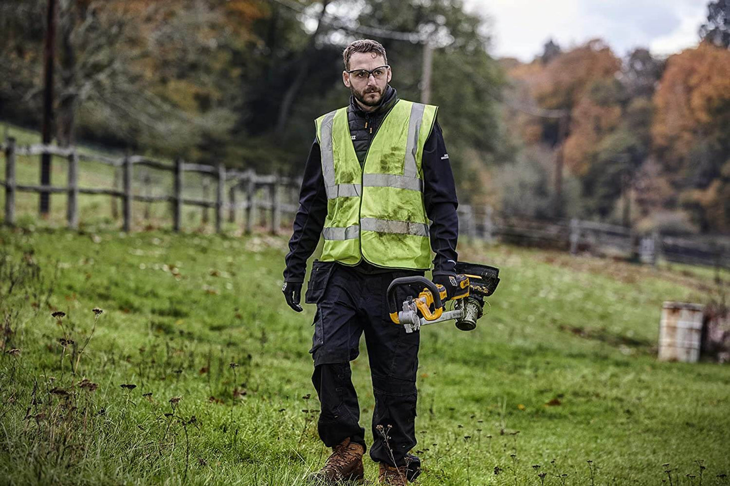 Cortabordes XR 18V 36cm mango plegable con batería y cargador Dewalt DCMST561P1