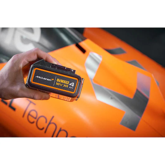 McLaren 18V 90Nm 13mm Hammerbohrer mit 2 x 4Ah Akkus + Dewalt DCD85MM2T Koffer