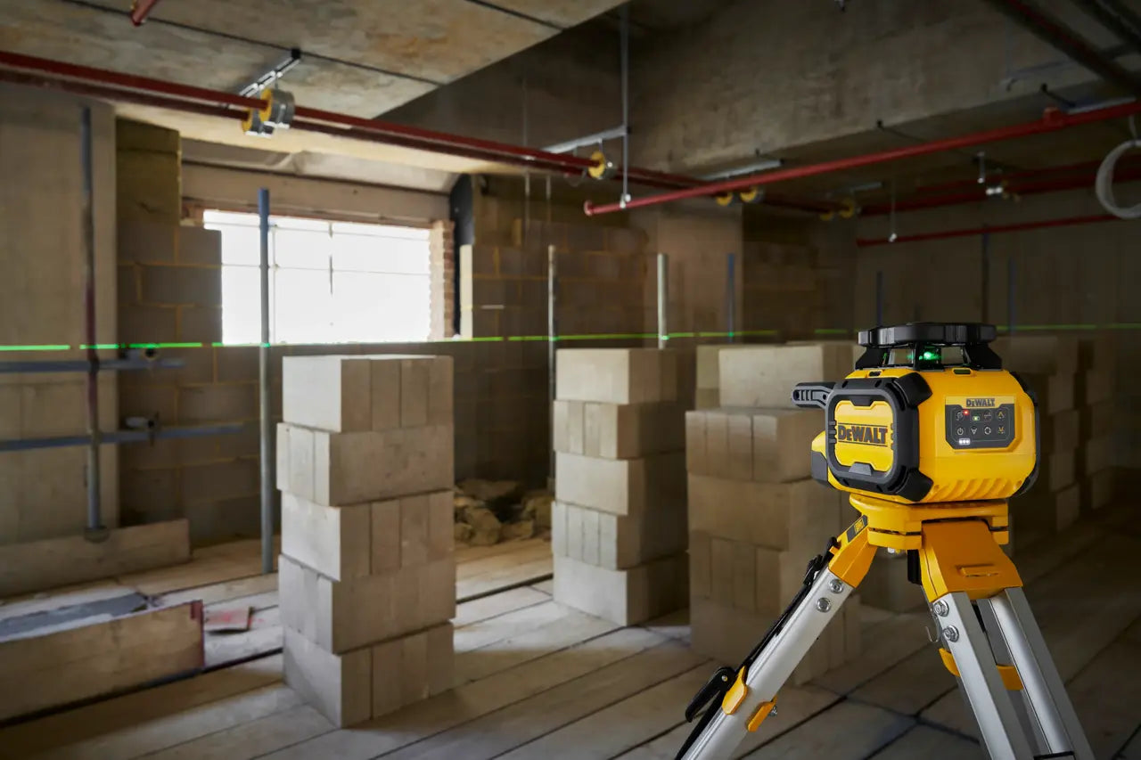 Selbstnivellierendes grünes USB-C-Rotationslaser-Set, 600 m, mit Dewalt-Detektor DCLE15221G