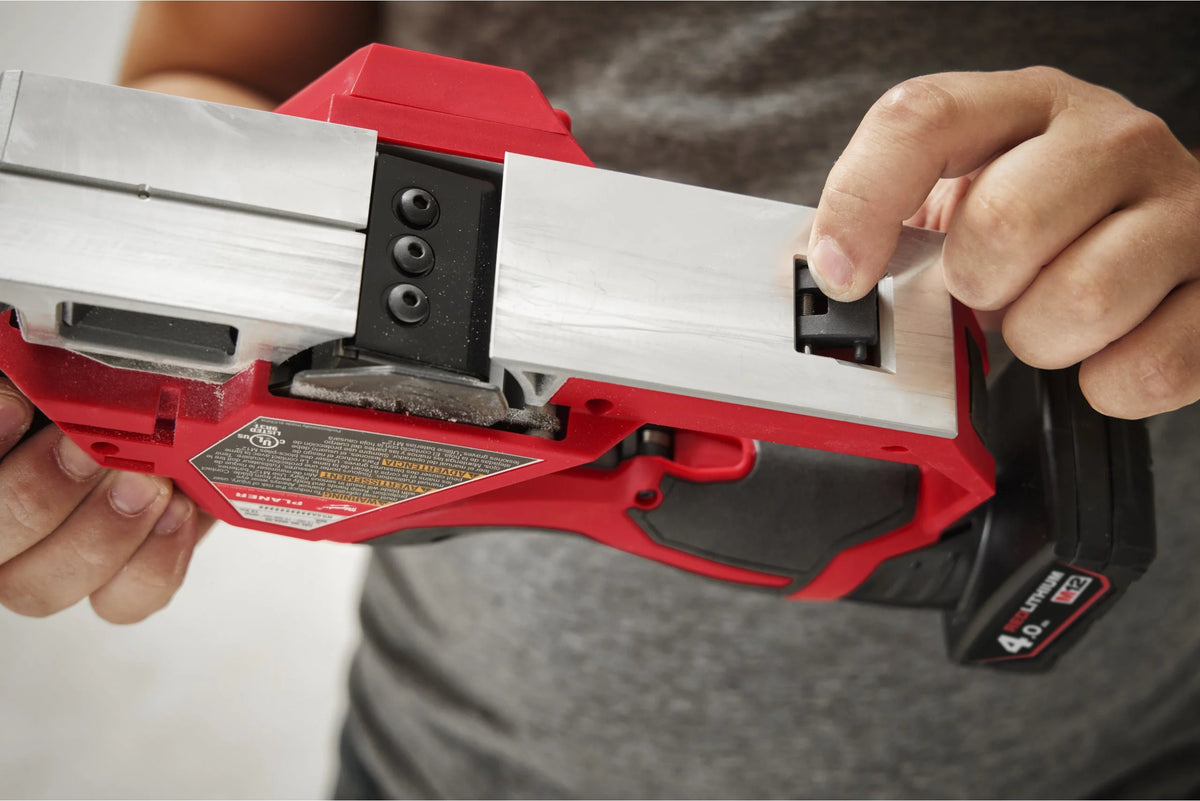 Milwaukee M12 Kompaktbürste M12 BLP-0X