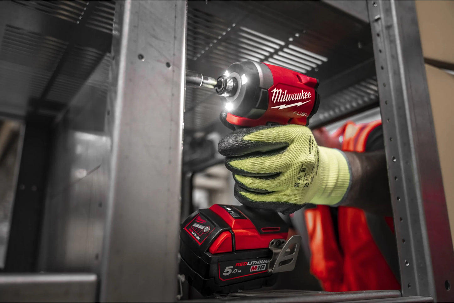 Powerpack M18 Schlagbohrmaschine + Schlagschrauber + 2 Akkus + Ladegerät + Koffer Milwaukee M18 FPP2A3-502X