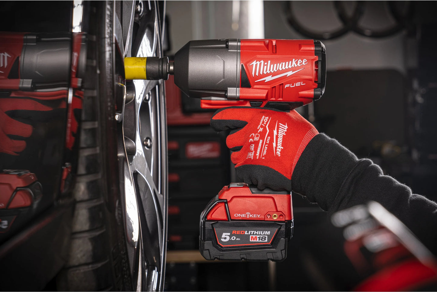 Llave de impacto M18 FUEL ONE-KEY 1/2" + 2 bat 5Ah + Cargador + Maletín Milwaukee M18 ONEFHIWF12-502X