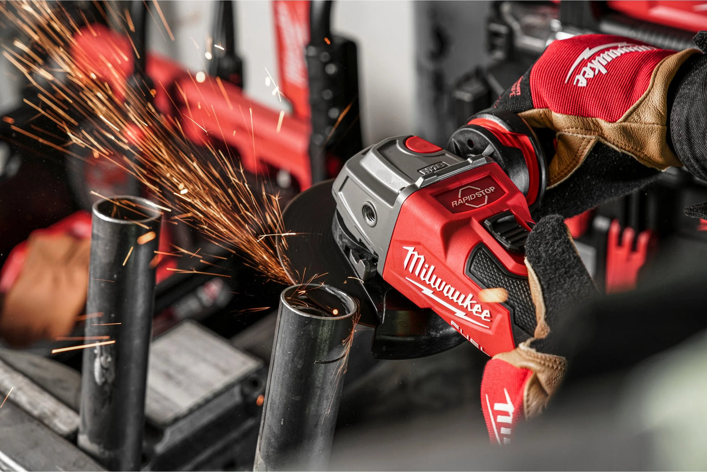 Amoladora angular M18 125mm Fuel ONE-KEY con maletín Milwaukee M18 ONEFSAG125XB-0X