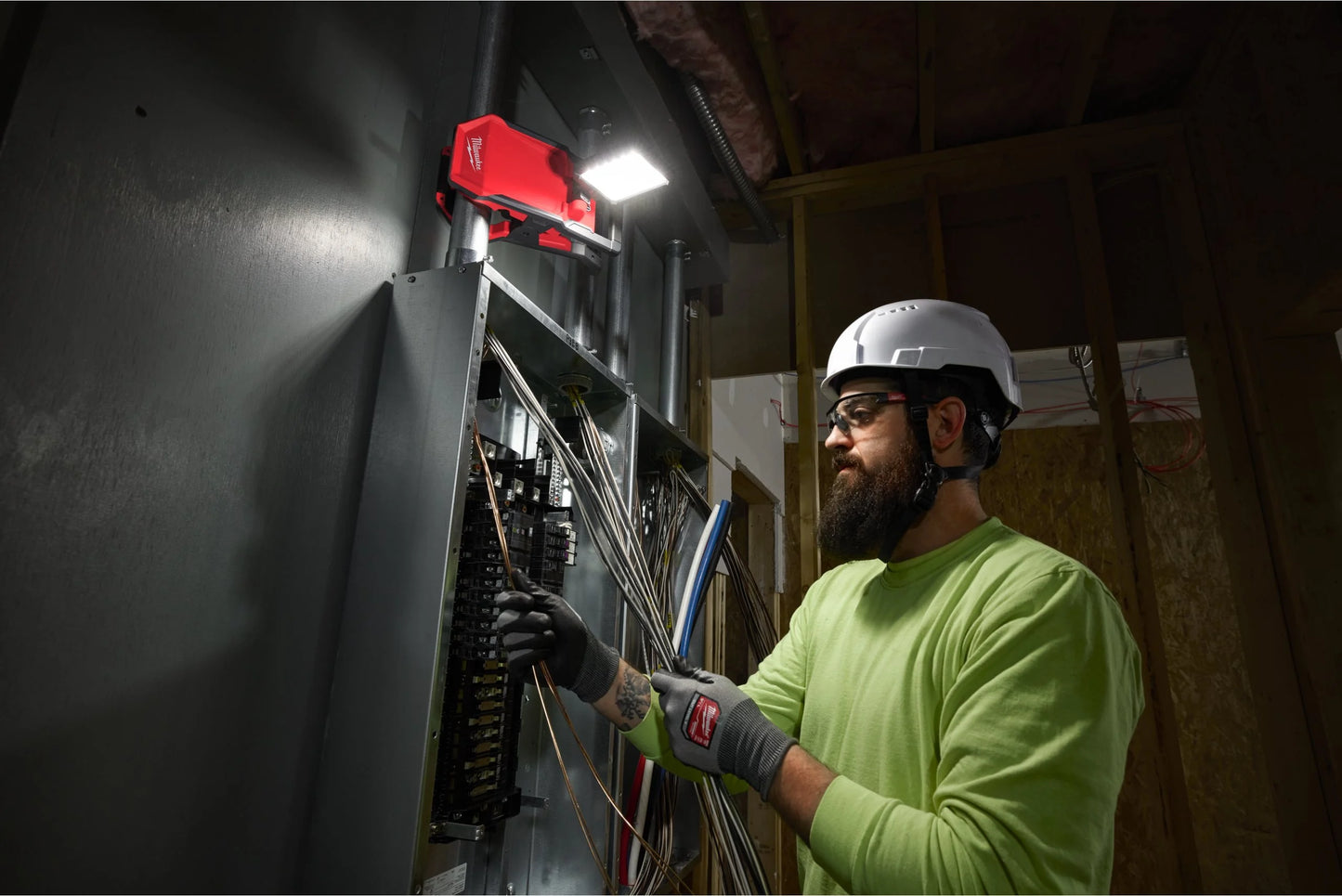 Schwenkbare Arbeitsleuchte Milwaukee M18 PAL2-0