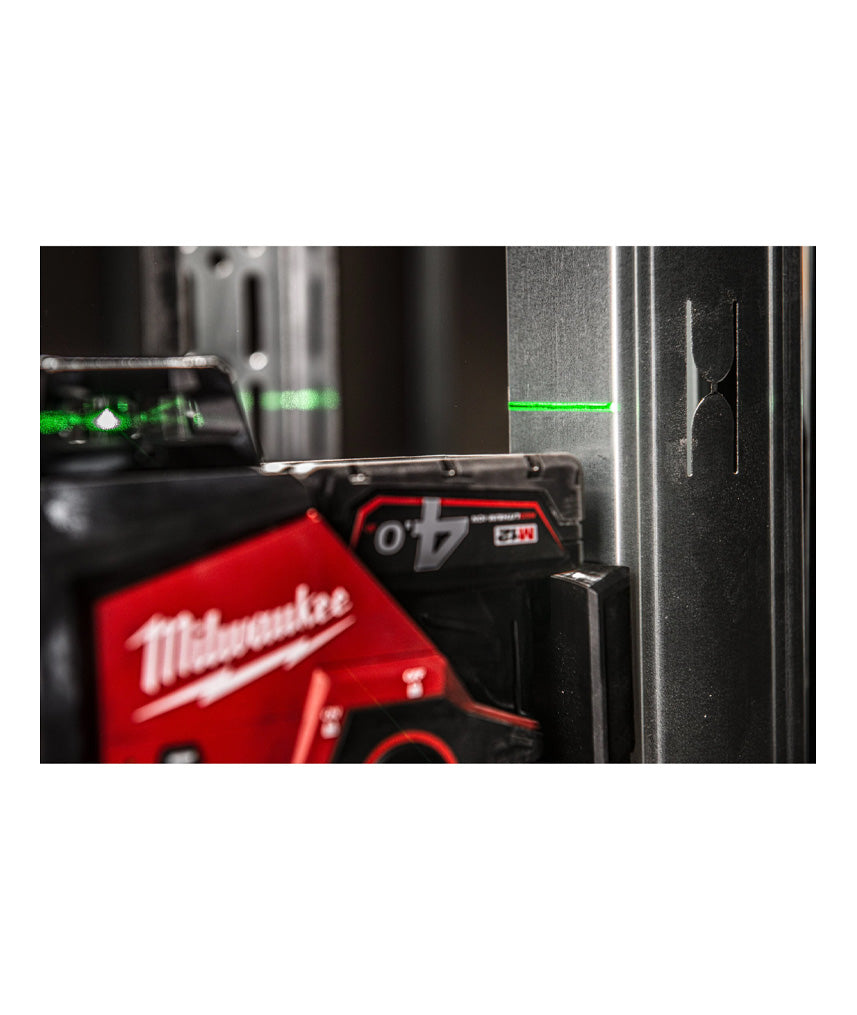 3-Linien-Lasernivellier grün M12 Akku + Ladegerät + Tragetasche Milwaukee M123PL-401C